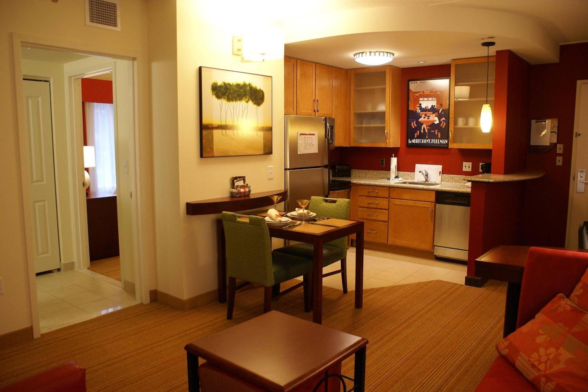 Residence Inn Pittsburgh Monroeville/Wilkins Township Room photo